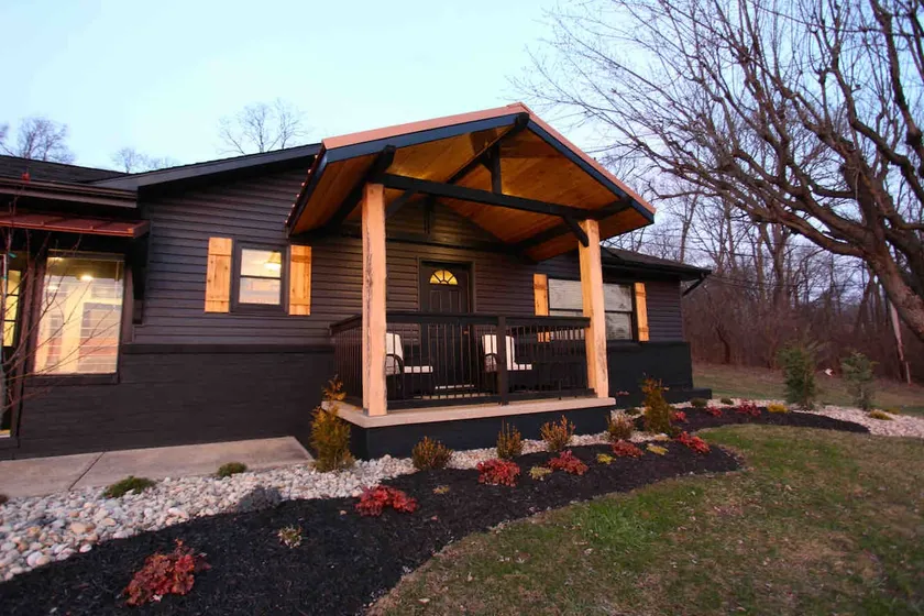 Terrace Farmhouse - Chillicothe, OH - Image 1