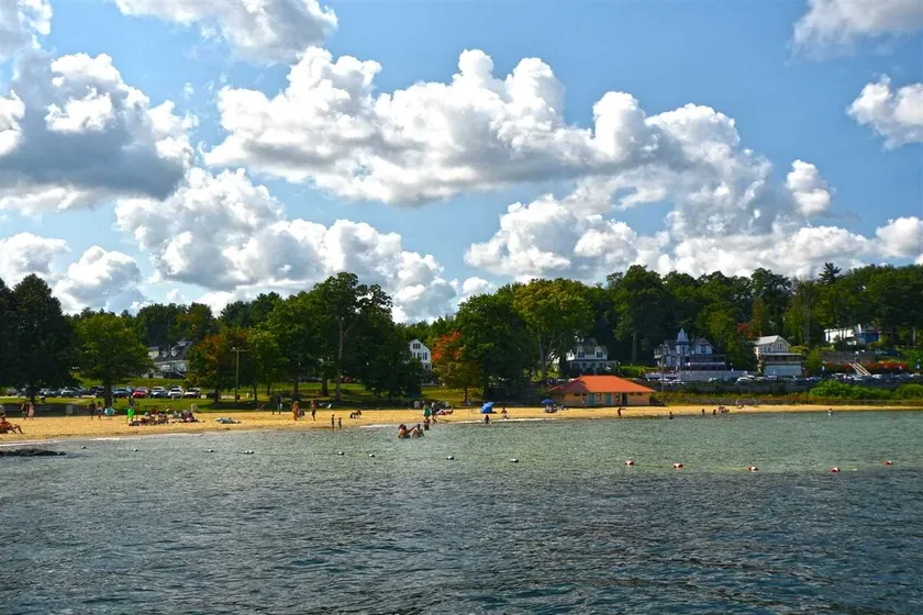 Cozy 2 Bdrm Condo walking distance to Weirs Beach - Image 1