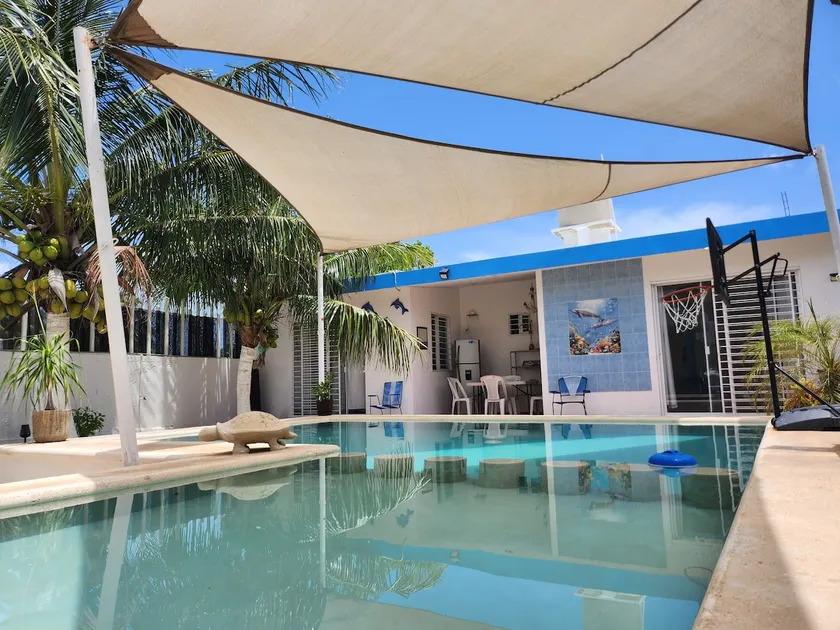 House equipped with 3 air-conditioned rooms and a swimming pool - Image 1