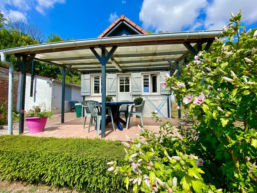 CHALET - Image 1