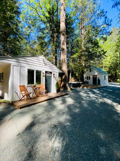 Holly Hideout - Image 1