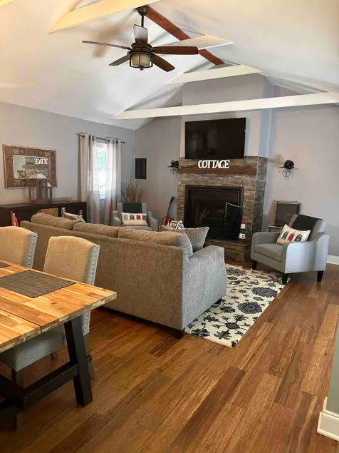 Pier Joy: Two private cottages on 2.5 wooded acres, close to Union Pier beaches - Image 1