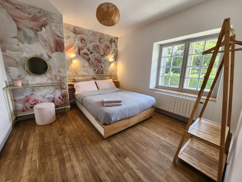 Cozy and tastefully decorated home in the countryside - Image 1