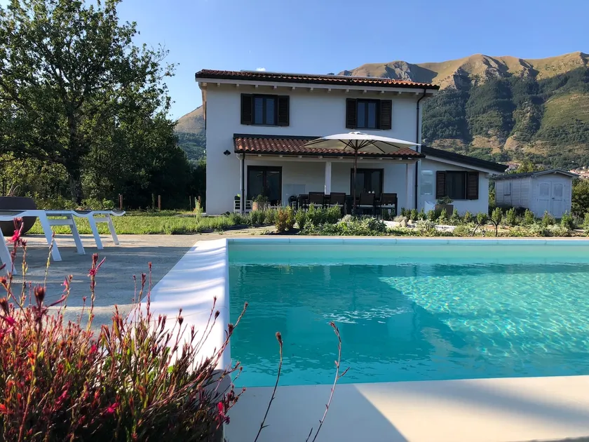 360 views, private infinity pool, Pisa, Lucca, Florence, large garden - Image 1