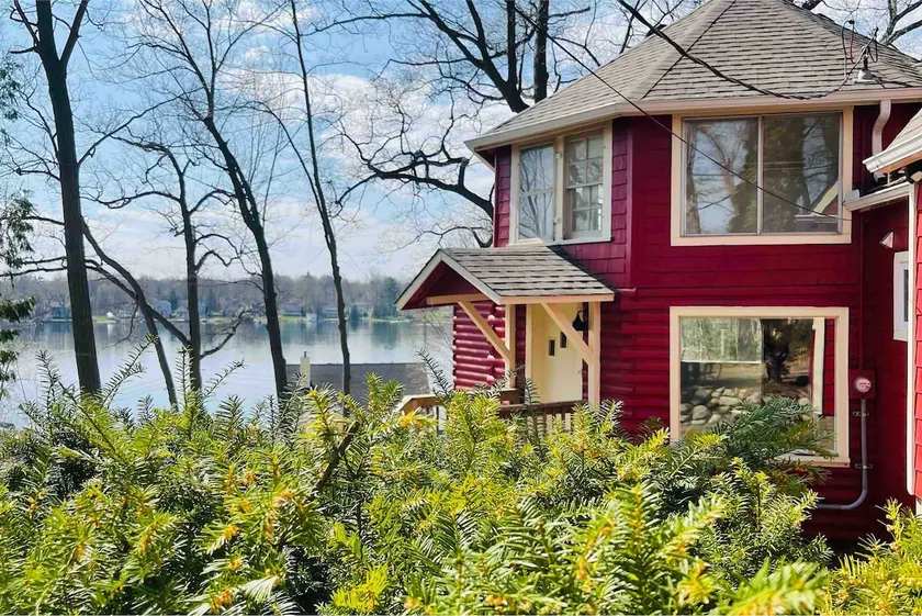 3 Bedroom/2Bath Orion Octagon with Lake Views - Image 1