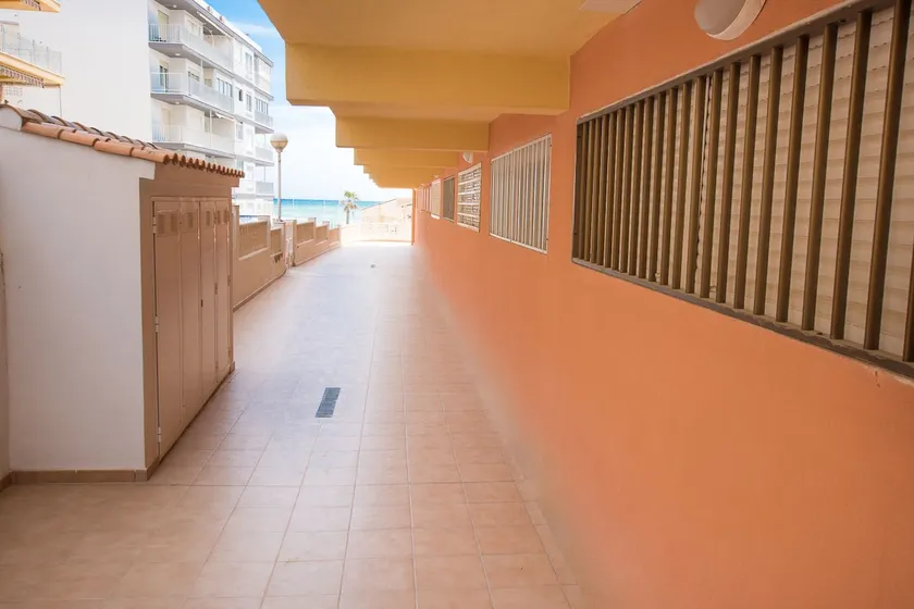 Apartment next to the beach - Image 1