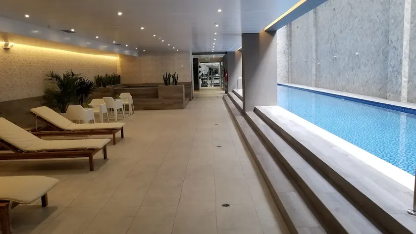 Luxury Residence Suites -Amenities Pool Gym Sauna - Image 1