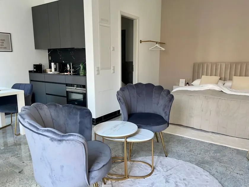 Studio apartment near Sanssouci with lake access - Image 1