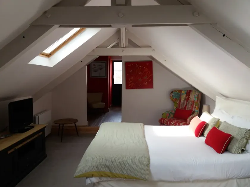 Maison la tour, Paul's room - Image 1