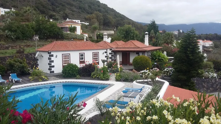 Casa Tres Pinos - Image 1