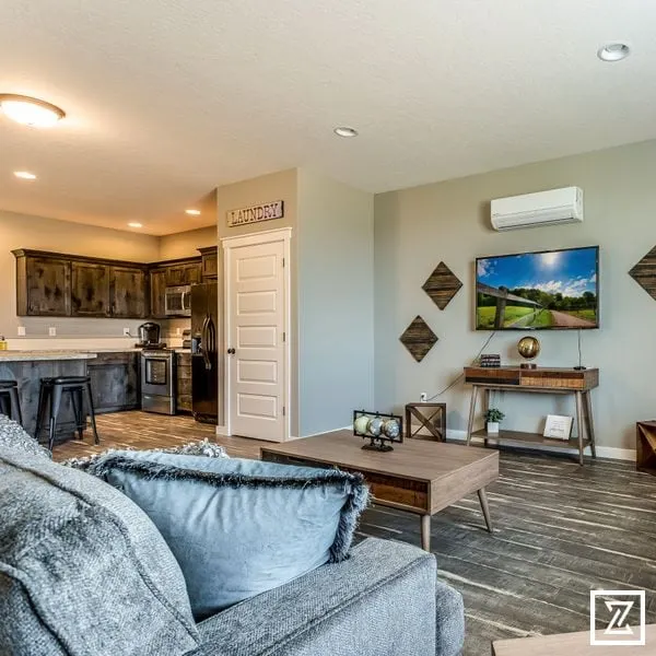 Kingview Estates Guest Suite exceptional views - Image 1