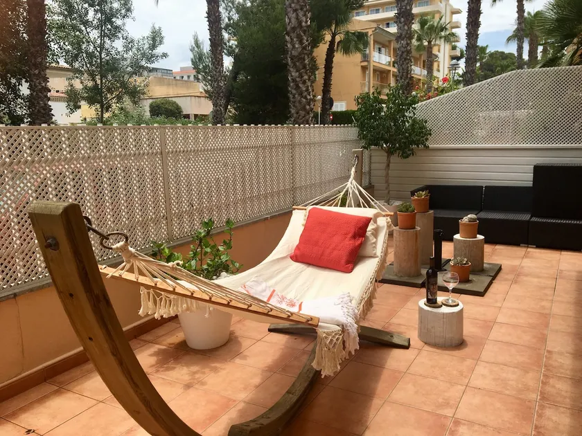 Beach and relaxation - Image 1