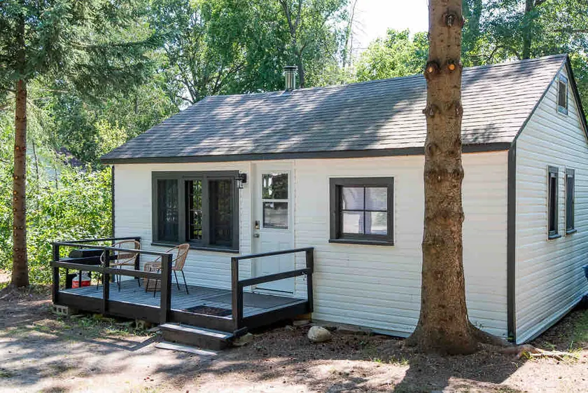 “The Hydrus” cozy 2 bedroom cottage - Image 1