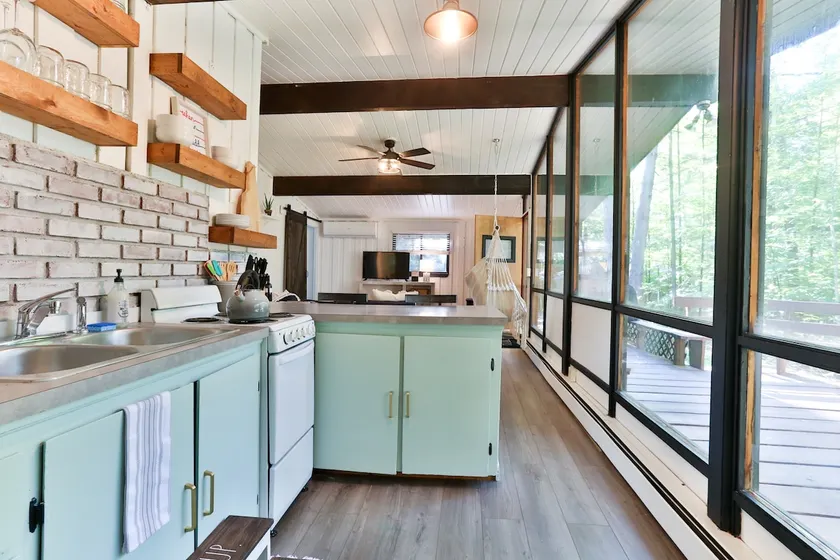Chalet in N. Conway, Walk to hiking & Echo Lake - Image 1
