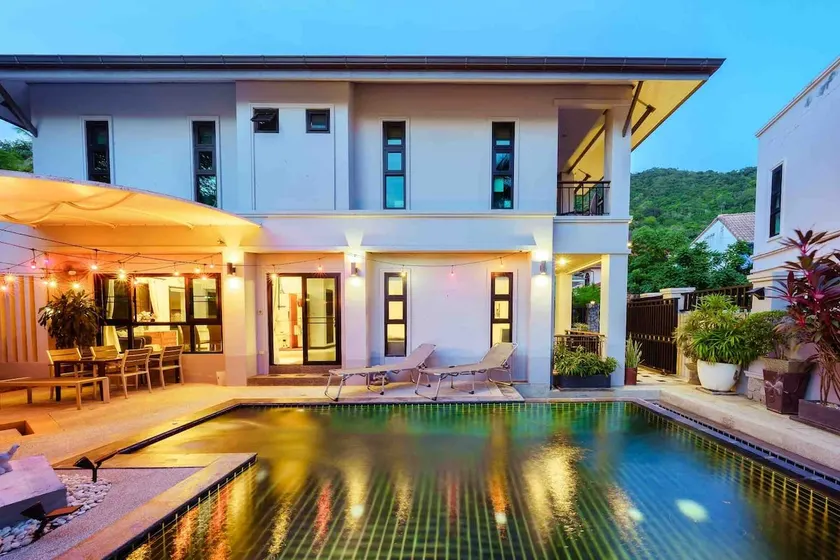 Charming Patak Villa - Image 1