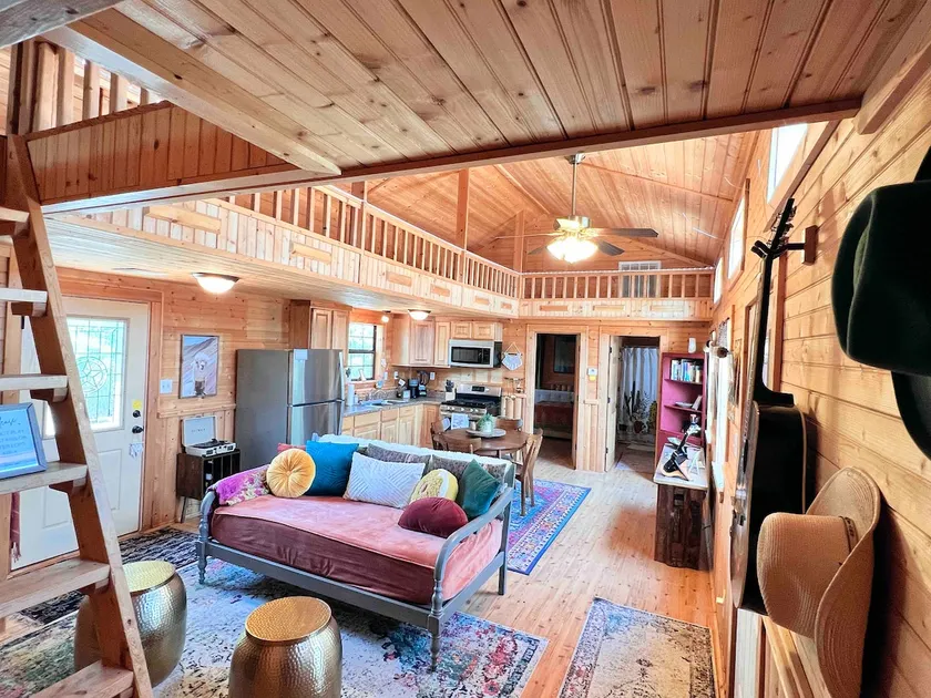 Private cabin on 8 acres with trails and game room - Image 1