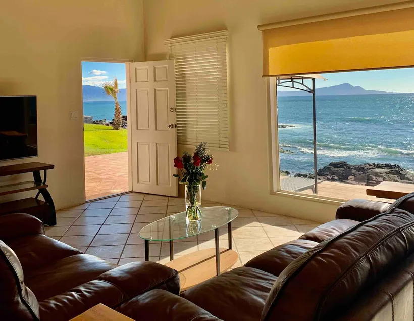 Casita Las Rosas, Stunning Oceanfront - Image 1