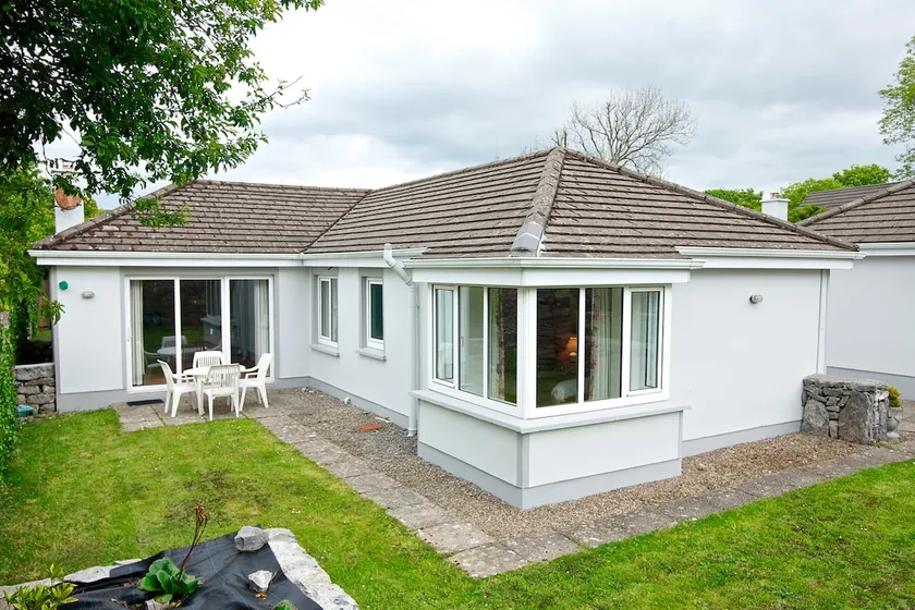 Cottage AA - Image 1