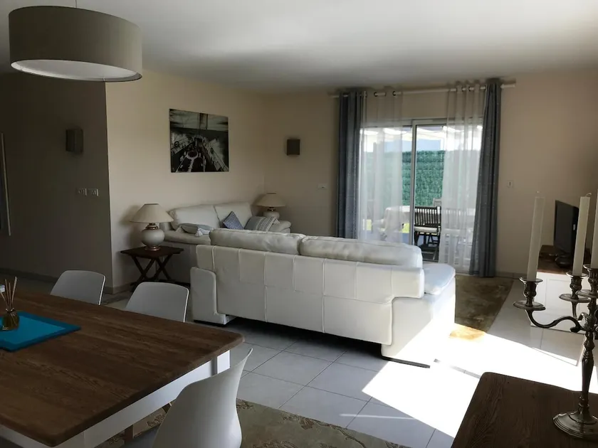 Beautiful independent house **** near the beaches - Image 1