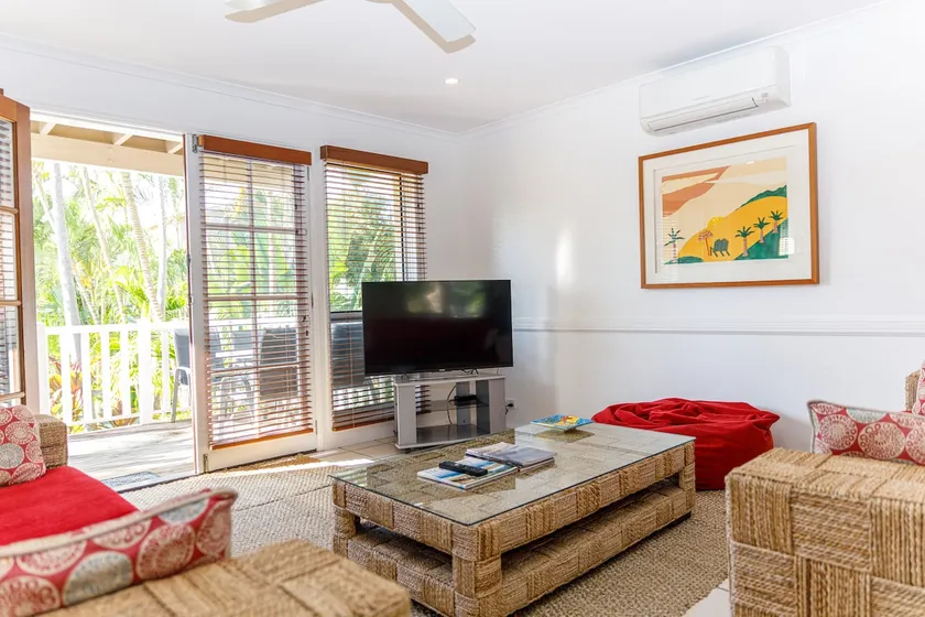 Sandy Beach 15, a 3 bed pool view Noosaville villa - Image 1