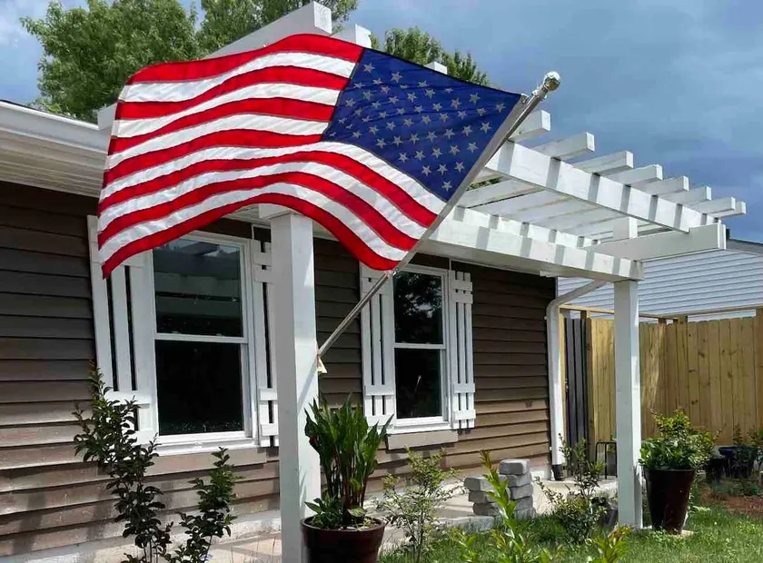 Sterling Gem, Single-Story!3BR2BATH - Image 1
