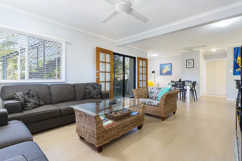 Mango Retreat, Edge Hill. Unlimited BroadbandWiFi. - Image 1