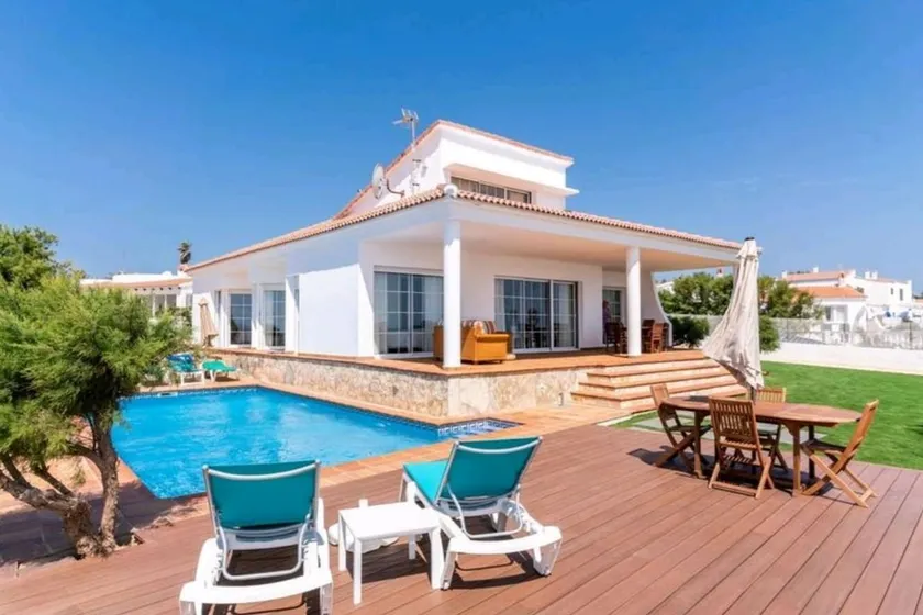 Private beachfront chalet with pool - Image 1