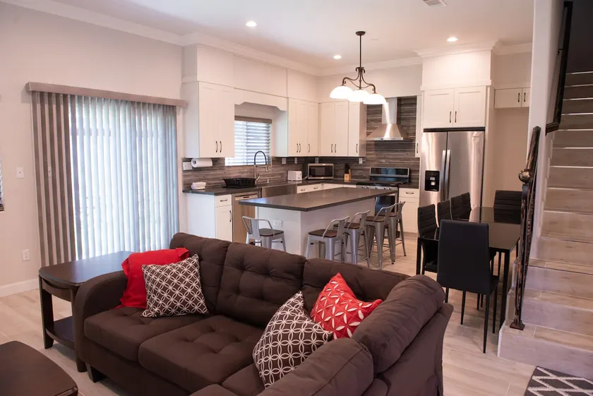 4BD/4BA Brand New Townhome in Little Saigon - Image 1