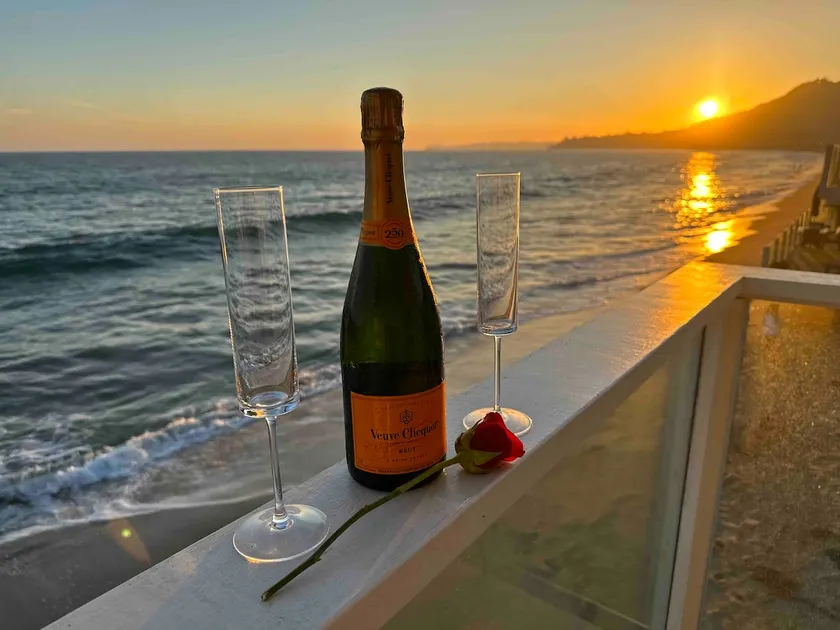Honeymoon Oceanfront Suite on Malibu Road - Image 1