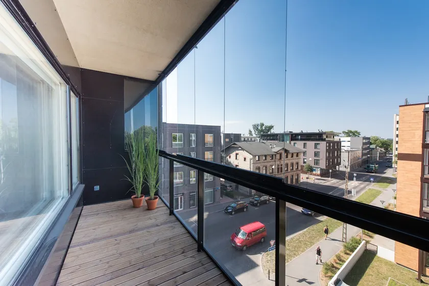 Terrace & Sauna, Old Town 200m - Image 1