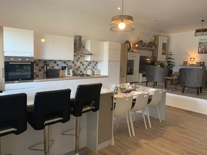 La Dolce Vita Apartment - Image 1