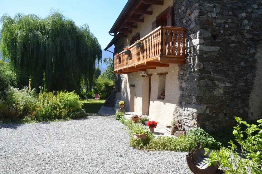 Beautiful detached chalet – 7 bedrooms – 7 bathrooms - Image 1