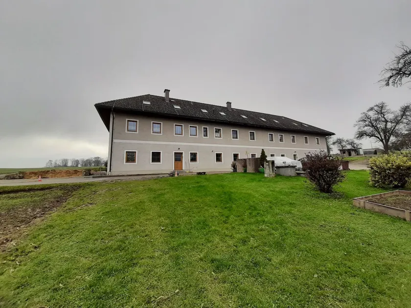Beautiful apartment on the farm - Image 1