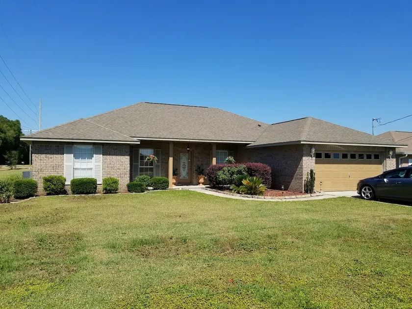 4 BR / 3 BA Centered in a Fisherman's Paradise - Image 1