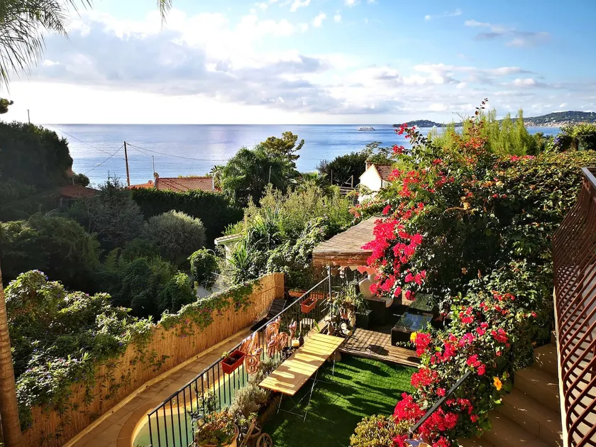 Oceanfront - Image 1