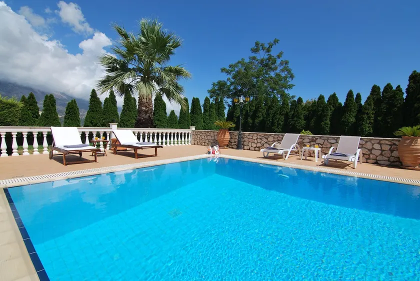 Villa Reveli, 1 BR apartment with private pool - Image 1