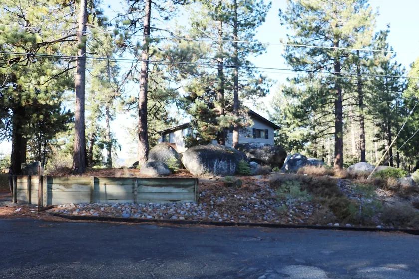 Tahoe House for Nature and Ski lovers! - Image 1