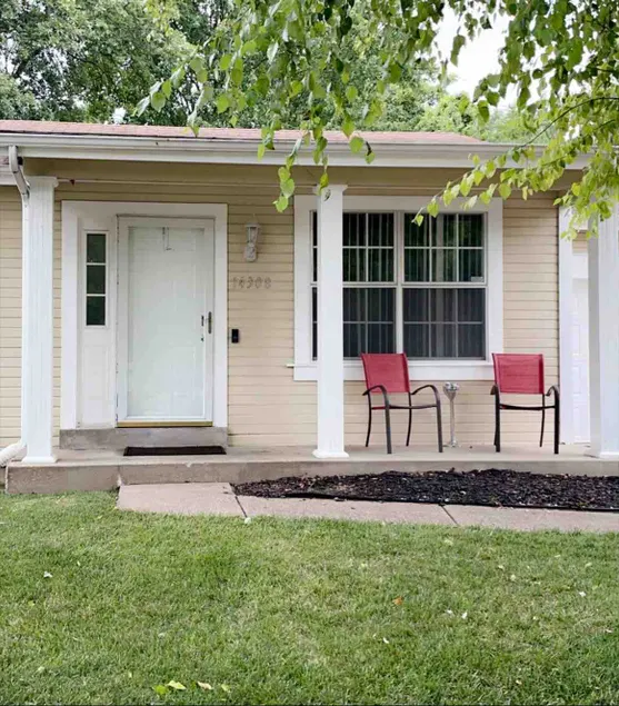 More bang! Less buck! Nice Quiet Neighborhood! - Image 1