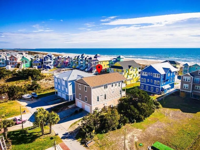 2 Min Walk to Beach | Ocean Views | Sleeps 6 - Image 1