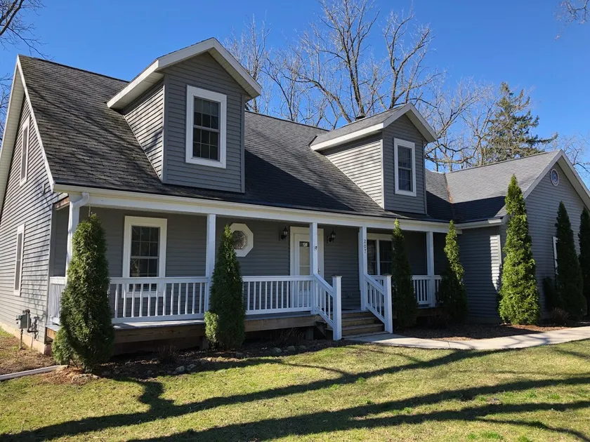 Charming retreat-like 3BR in desirable northshore - Image 1