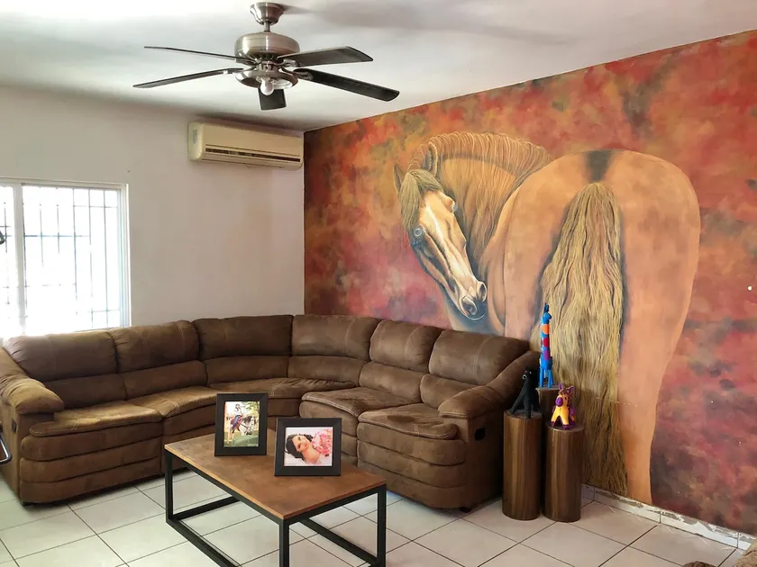 Entire house, central - Image 1