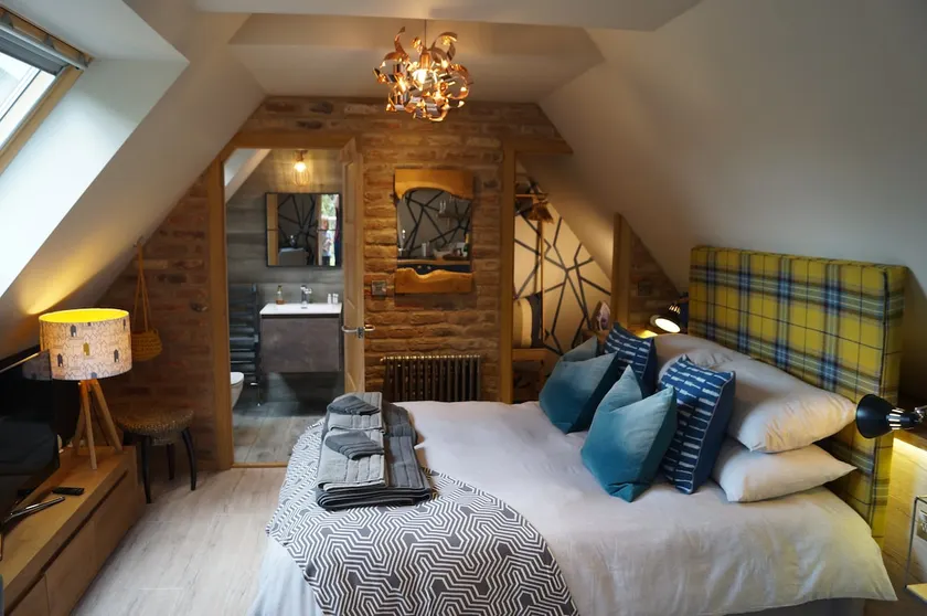 The Old Maple Lodge-Luxury Private Annex with a view in rural setting - Image 1