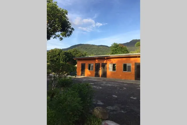 Tree Lake Cottage - Entire house for 6 people Guest House in Tree Lake - Image 1