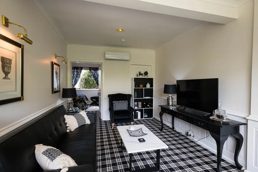 Battery Point Boutique Accommodation Apt1 - Image 1