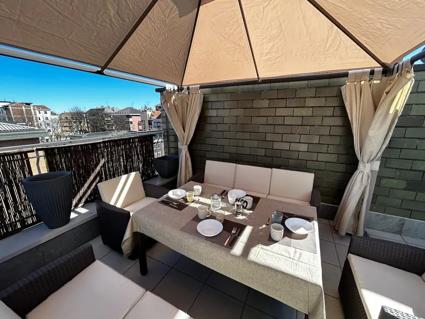 R39.3 - Attic with Terrace | Private Parking - Image 1