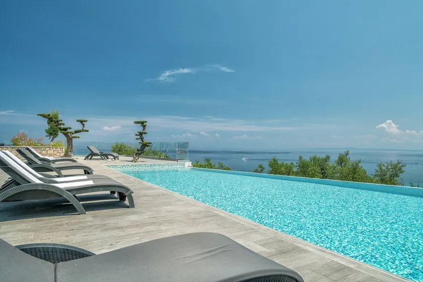 Kymothoe Elite | Superior Suite | Sea View [50 m²] - Image 1