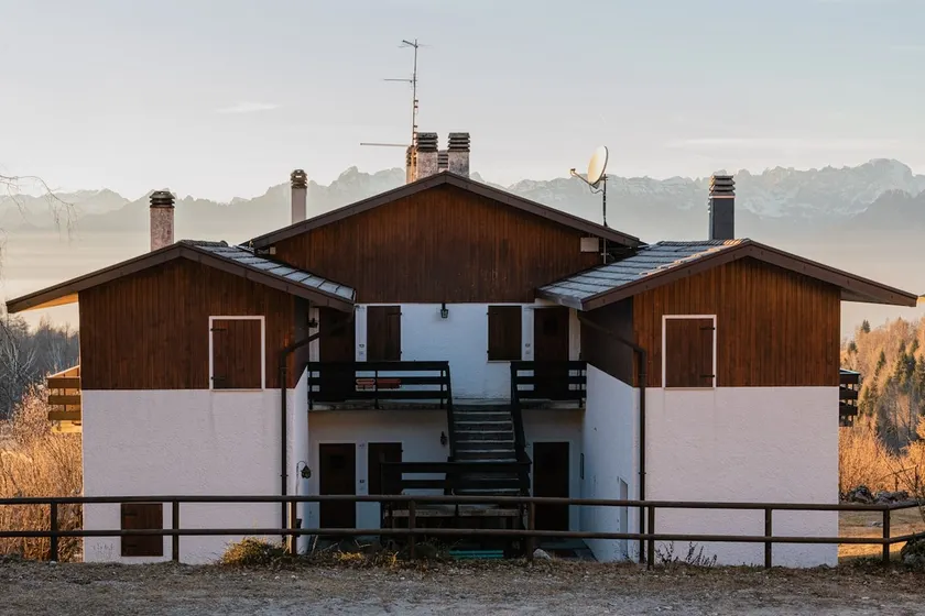 Accommodation with a view of the Dolomites, separate entrance - Image 1