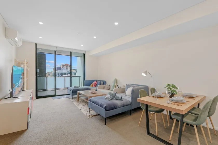 Hurstville Cute Cozy Apartment 2 min walk to train station surrounded by big supermarkets big malls - Image 1