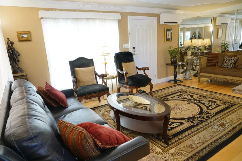 Papillon ~ Renovated Home in Downtown San Carlos - Image 1