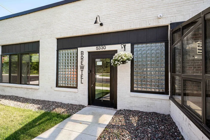 Lake Superior Brewing Brewtel 2 Bedroom Apartment - Image 1